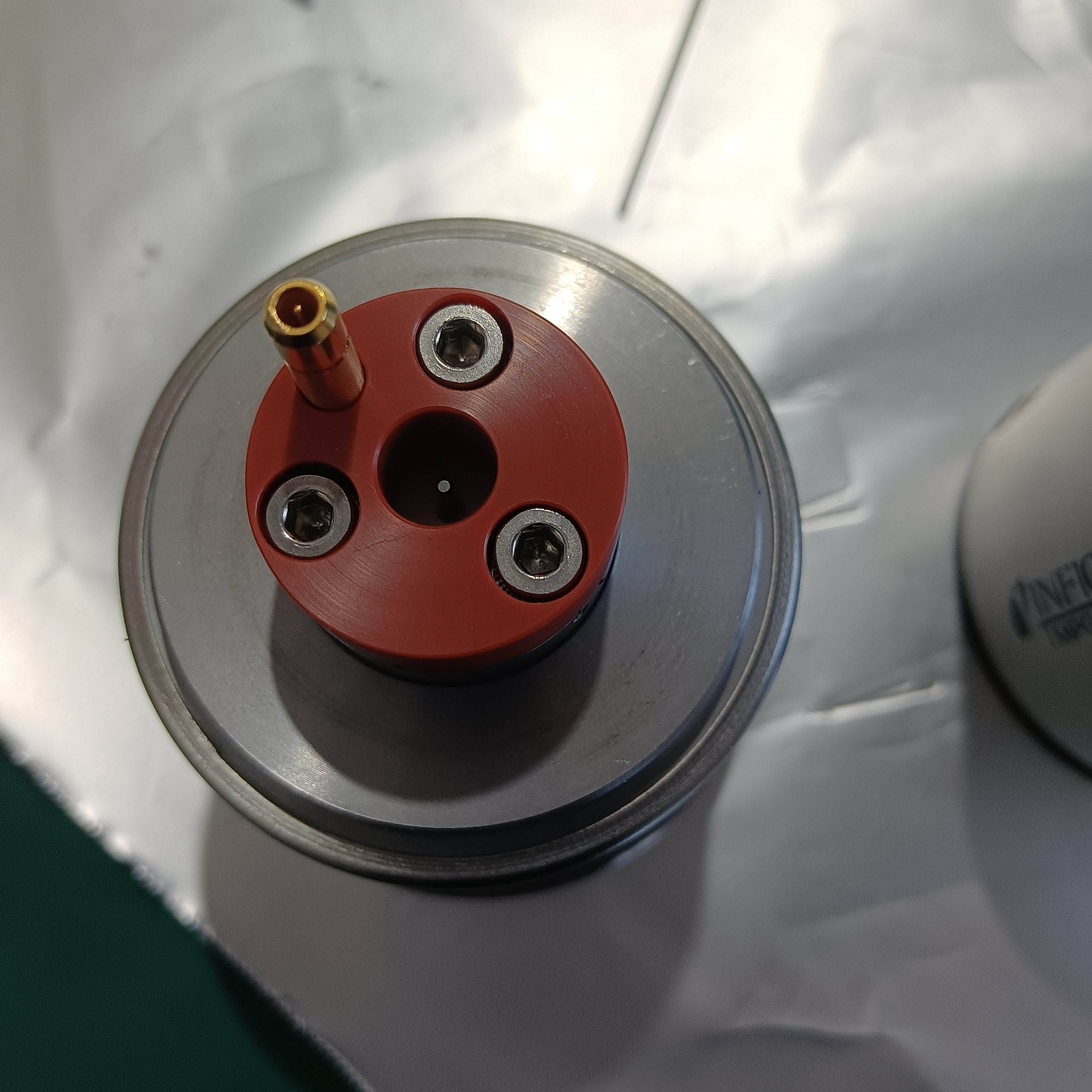 拆解后的英富康真空计